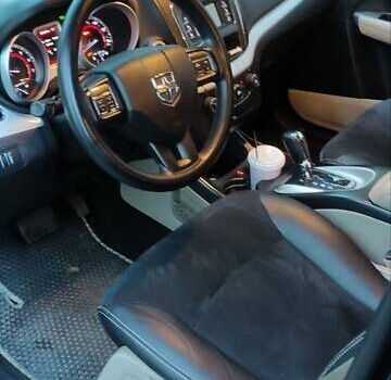 Черный Додж Джорни, объемом двигателя 2.36 л и пробегом 292 тыс. км за 9100 $, фото 5 на Automoto.ua