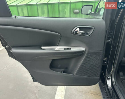 Чорний Додж Джорні, об'ємом двигуна 2.36 л та пробігом 222 тис. км за 8200 $, фото 18 на Automoto.ua