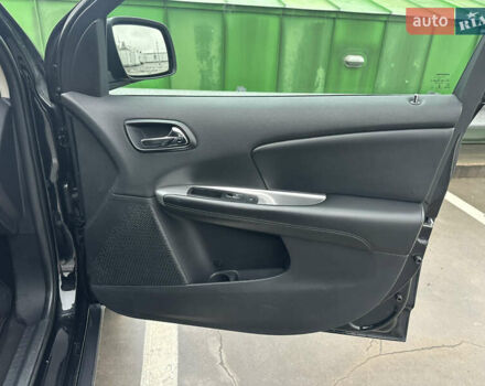 Чорний Додж Джорні, об'ємом двигуна 2.36 л та пробігом 222 тис. км за 8200 $, фото 24 на Automoto.ua