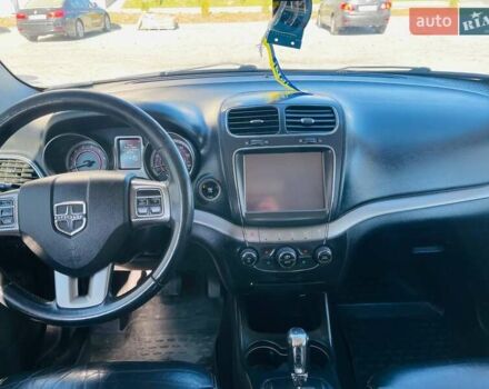 Черный Додж Джорни, объемом двигателя 2.4 л и пробегом 202 тыс. км за 12500 $, фото 9 на Automoto.ua