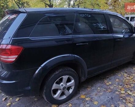 Черный Додж Джорни, объемом двигателя 2.36 л и пробегом 292 тыс. км за 9100 $, фото 4 на Automoto.ua