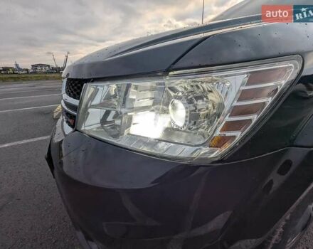 Чорний Додж Джорні, об'ємом двигуна 2.36 л та пробігом 277 тис. км за 9800 $, фото 11 на Automoto.ua