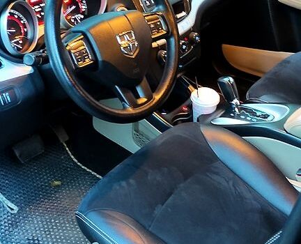 Черный Додж Джорни, объемом двигателя 2.4 л и пробегом 291 тыс. км за 9150 $, фото 5 на Automoto.ua