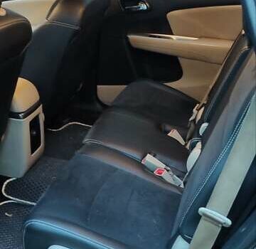 Черный Додж Джорни, объемом двигателя 2.36 л и пробегом 292 тыс. км за 9100 $, фото 2 на Automoto.ua