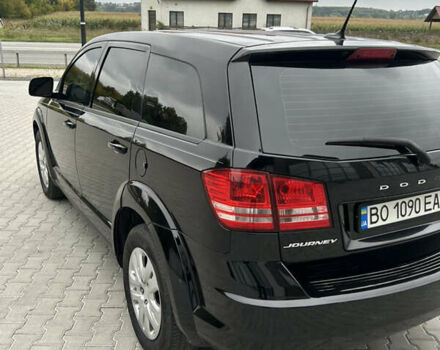 Чорний Додж Джорні, об'ємом двигуна 2.36 л та пробігом 218 тис. км за 9000 $, фото 3 на Automoto.ua