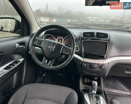 Черный Додж Джорни, объемом двигателя 3.6 л и пробегом 250 тыс. км за 10500 $, фото 16 на Automoto.ua