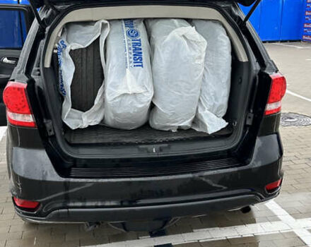 Черный Додж Джорни, объемом двигателя 2.36 л и пробегом 204 тыс. км за 10500 $, фото 8 на Automoto.ua