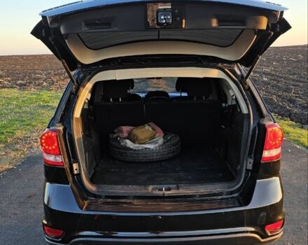 Черный Додж Джорни, объемом двигателя 2.4 л и пробегом 250 тыс. км за 10150 $, фото 3 на Automoto.ua