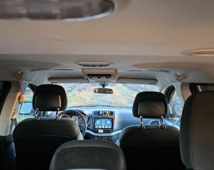 Черный Додж Джорни, объемом двигателя 2.4 л и пробегом 250 тыс. км за 10150 $, фото 4 на Automoto.ua