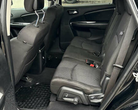 Черный Додж Джорни, объемом двигателя 2.36 л и пробегом 204 тыс. км за 10500 $, фото 7 на Automoto.ua