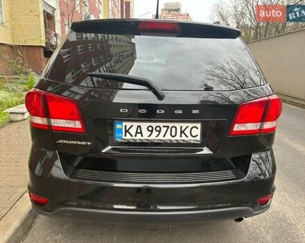 Черный Додж Джорни, объемом двигателя 2.36 л и пробегом 352 тыс. км за 9000 $, фото 3 на Automoto.ua