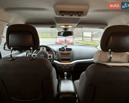 Черный Додж Джорни, объемом двигателя 2.36 л и пробегом 210 тыс. км за 9900 $, фото 2 на Automoto.ua