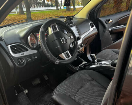 Черный Додж Джорни, объемом двигателя 2.36 л и пробегом 180 тыс. км за 11800 $, фото 9 на Automoto.ua