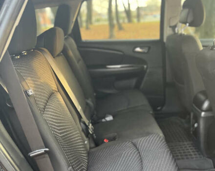 Черный Додж Джорни, объемом двигателя 2.36 л и пробегом 180 тыс. км за 11800 $, фото 14 на Automoto.ua