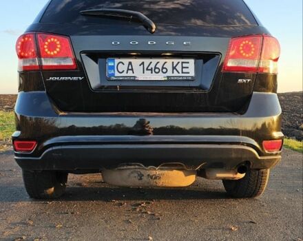 Черный Додж Джорни, объемом двигателя 2.4 л и пробегом 250 тыс. км за 10150 $, фото 2 на Automoto.ua