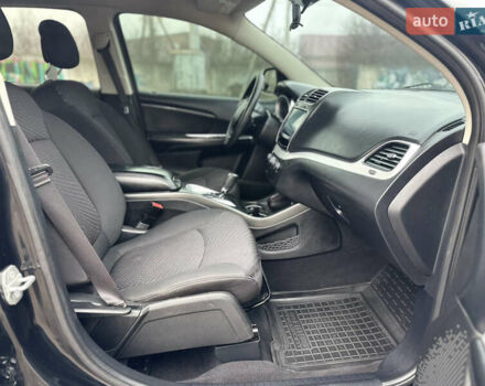 Черный Додж Джорни, объемом двигателя 3.6 л и пробегом 250 тыс. км за 10500 $, фото 14 на Automoto.ua