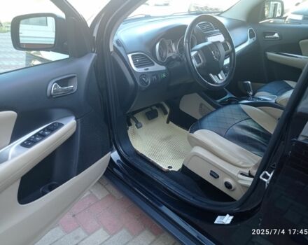 Черный Додж Джорни, объемом двигателя 2.4 л и пробегом 196 тыс. км за 9999 $, фото 3 на Automoto.ua