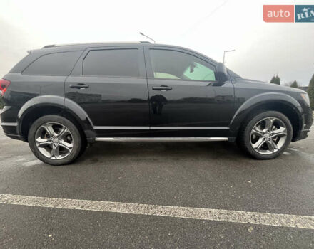 Черный Додж Джорни, объемом двигателя 2.36 л и пробегом 225 тыс. км за 10600 $, фото 5 на Automoto.ua