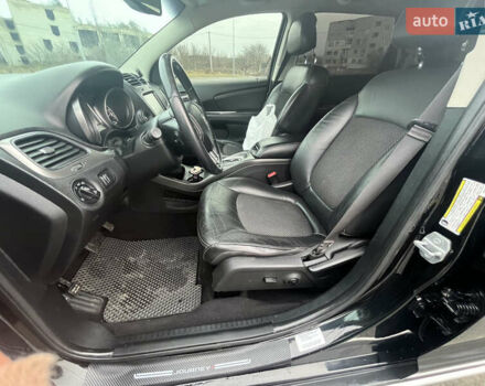 Черный Додж Джорни, объемом двигателя 2.36 л и пробегом 225 тыс. км за 10600 $, фото 10 на Automoto.ua