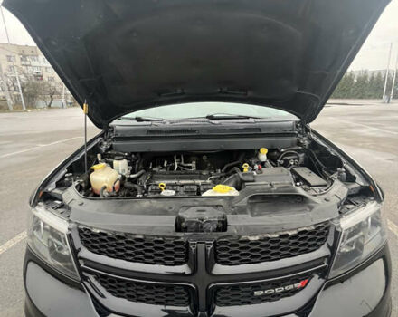 Черный Додж Джорни, объемом двигателя 2.36 л и пробегом 225 тыс. км за 10600 $, фото 8 на Automoto.ua