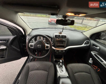 Черный Додж Джорни, объемом двигателя 2.36 л и пробегом 210 тыс. км за 9900 $, фото 6 на Automoto.ua