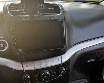 Черный Додж Джорни, объемом двигателя 2.36 л и пробегом 180 тыс. км за 11800 $, фото 24 на Automoto.ua