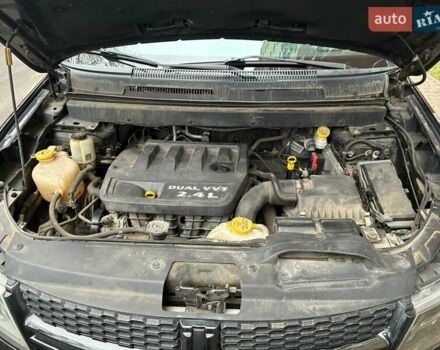 Черный Додж Джорни, объемом двигателя 2.36 л и пробегом 352 тыс. км за 9000 $, фото 14 на Automoto.ua