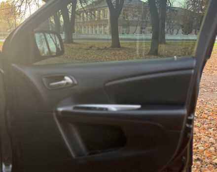 Черный Додж Джорни, объемом двигателя 2.36 л и пробегом 180 тыс. км за 11800 $, фото 16 на Automoto.ua