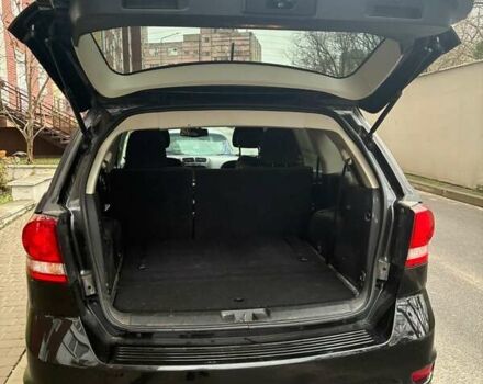 Черный Додж Джорни, объемом двигателя 2.36 л и пробегом 352 тыс. км за 9000 $, фото 6 на Automoto.ua