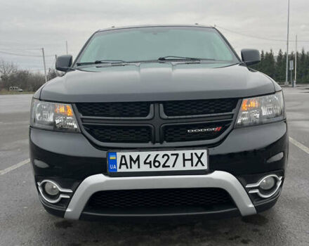 Черный Додж Джорни, объемом двигателя 2.36 л и пробегом 225 тыс. км за 10600 $, фото 2 на Automoto.ua