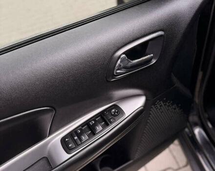 Черный Додж Джорни, объемом двигателя 2.36 л и пробегом 161 тыс. км за 9900 $, фото 58 на Automoto.ua