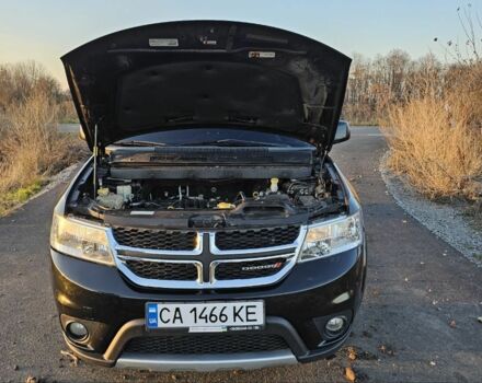 Черный Додж Джорни, объемом двигателя 2.4 л и пробегом 250 тыс. км за 10150 $, фото 5 на Automoto.ua