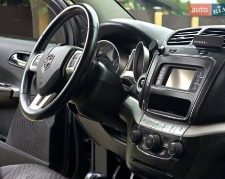 Черный Додж Джорни, объемом двигателя 2.36 л и пробегом 161 тыс. км за 10500 $, фото 9 на Automoto.ua