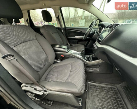 Черный Додж Джорни, объемом двигателя 3.6 л и пробегом 250 тыс. км за 10500 $, фото 18 на Automoto.ua