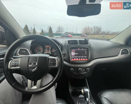 Черный Додж Джорни, объемом двигателя 2.36 л и пробегом 225 тыс. км за 10600 $, фото 11 на Automoto.ua