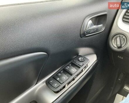 Черный Додж Джорни, объемом двигателя 3.6 л и пробегом 157 тыс. км за 1500 $, фото 10 на Automoto.ua