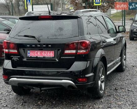 Черный Додж Джорни, объемом двигателя 2.4 л и пробегом 220 тыс. км за 11950 $, фото 1 на Automoto.ua