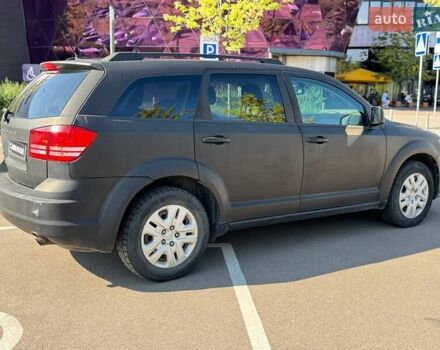 Чорний Додж Джорні, об'ємом двигуна 2.36 л та пробігом 148 тис. км за 8490 $, фото 5 на Automoto.ua