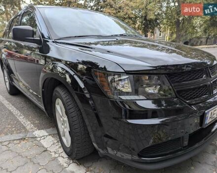 Чорний Додж Джорні, об'ємом двигуна 2.36 л та пробігом 215 тис. км за 11500 $, фото 4 на Automoto.ua