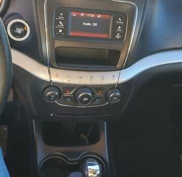 Черный Додж Джорни, объемом двигателя 3.6 л и пробегом 198 тыс. км за 13500 $, фото 4 на Automoto.ua