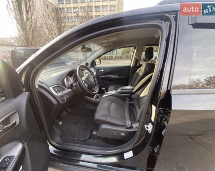 Чорний Додж Джорні, об'ємом двигуна 2.36 л та пробігом 172 тис. км за 10700 $, фото 14 на Automoto.ua