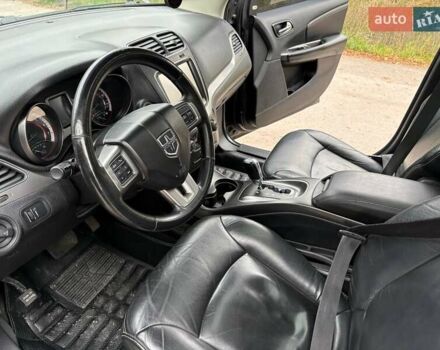 Додж Джорни 2016 в Ладыжин на Automoto.ua Черный Додж Джорни, объемом двигателя 3.61 л и пробегом 140 тыс. км за 10500 $, фото 4 на Automoto.ua