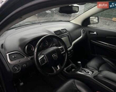 Черный Додж Джорни, объемом двигателя 2.4 л и пробегом 220 тыс. км за 11950 $, фото 5 на Automoto.ua