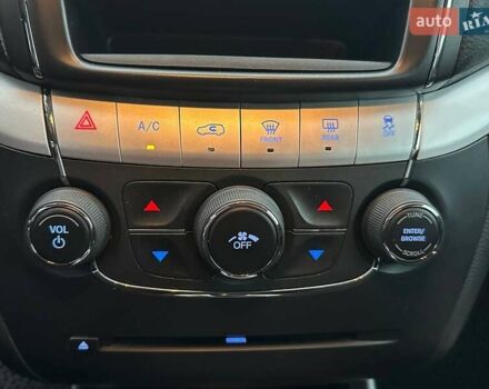 Чорний Додж Джорні, об'ємом двигуна 3.6 л та пробігом 133 тис. км за 10800 $, фото 20 на Automoto.ua