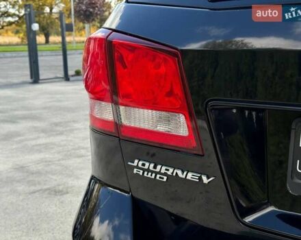 Чорний Додж Джорні, об'ємом двигуна 3.61 л та пробігом 227 тис. км за 10500 $, фото 9 на Automoto.ua
