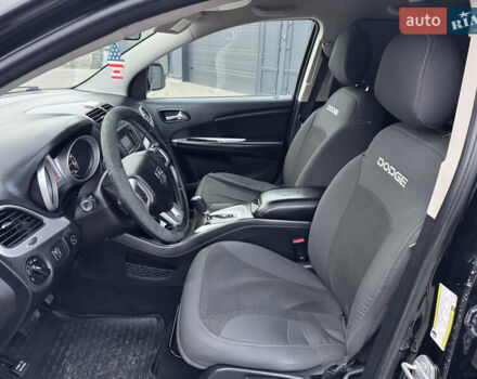 Чорний Додж Джорні, об'ємом двигуна 2.36 л та пробігом 198 тис. км за 8500 $, фото 5 на Automoto.ua