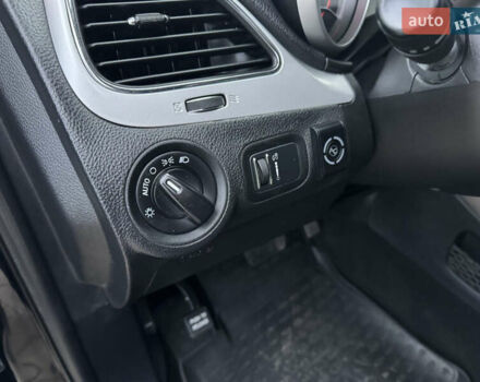 Чорний Додж Джорні, об'ємом двигуна 2.36 л та пробігом 198 тис. км за 8500 $, фото 10 на Automoto.ua