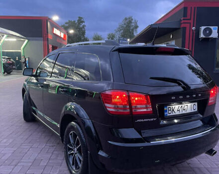 Черный Додж Джорни, объемом двигателя 2.36 л и пробегом 151 тыс. км за 12799 $, фото 3 на Automoto.ua