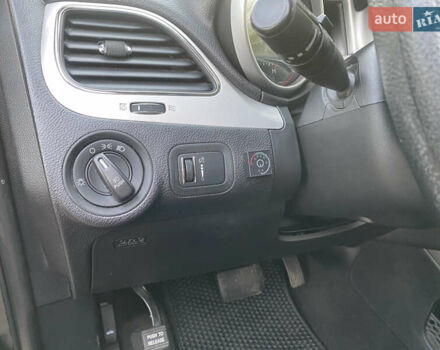 Чорний Додж Джорні, об'ємом двигуна 2.36 л та пробігом 172 тис. км за 10700 $, фото 20 на Automoto.ua