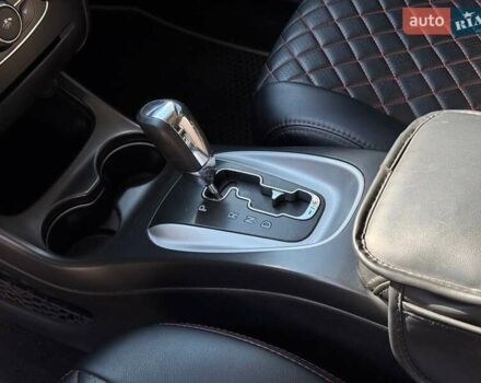 Чорний Додж Джорні, об'ємом двигуна 3.61 л та пробігом 227 тис. км за 10500 $, фото 20 на Automoto.ua